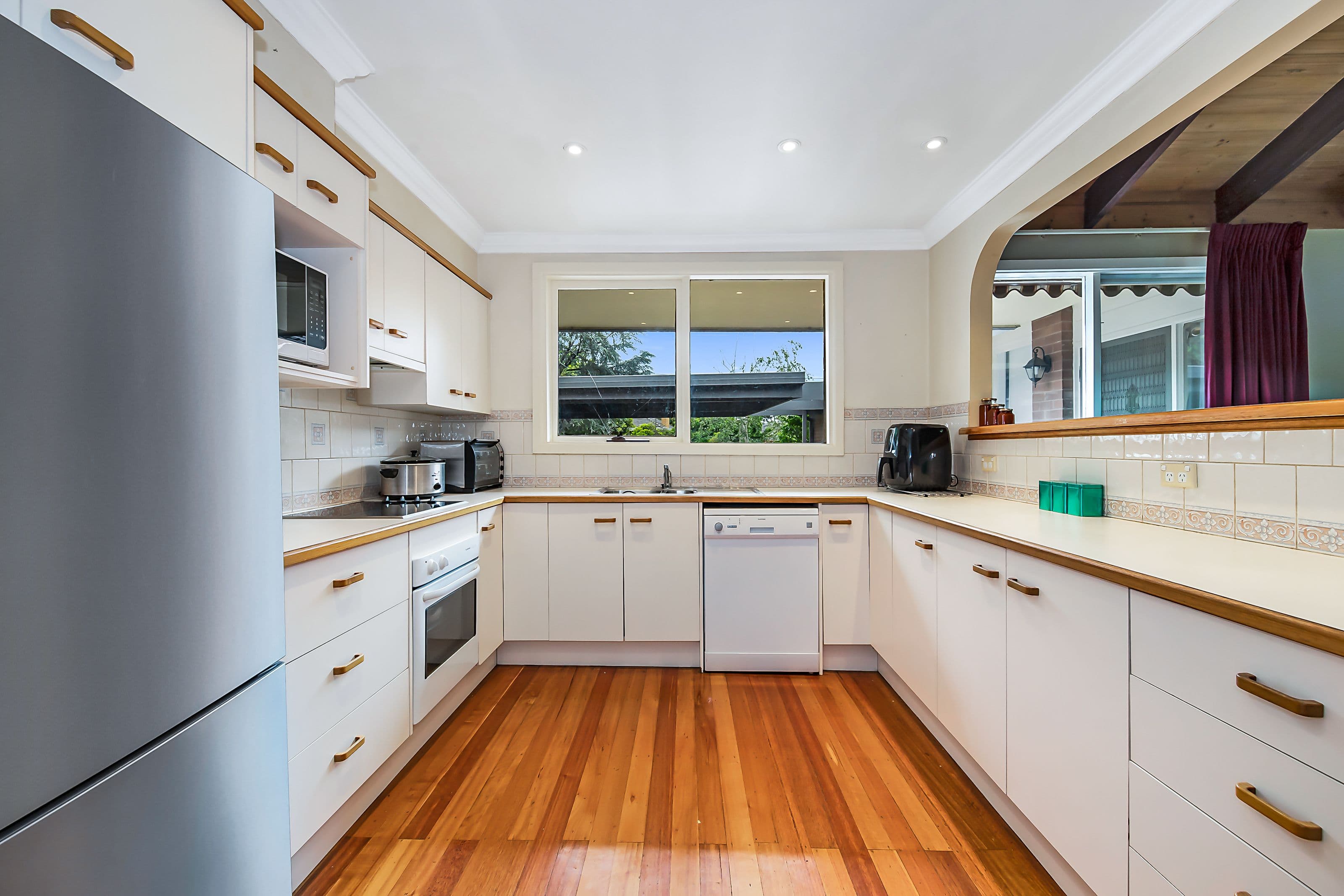 14 Trenton Avenue, Glen Waverley VIC 3150, Glen Waverley - Thumbnail 4