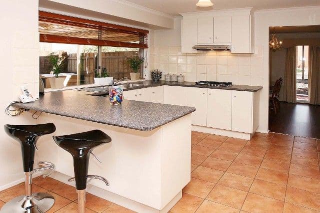 4 Lyell Place, TAYLORS LAKES VIC 3038, Taylors Lakes - Thumbnail 3