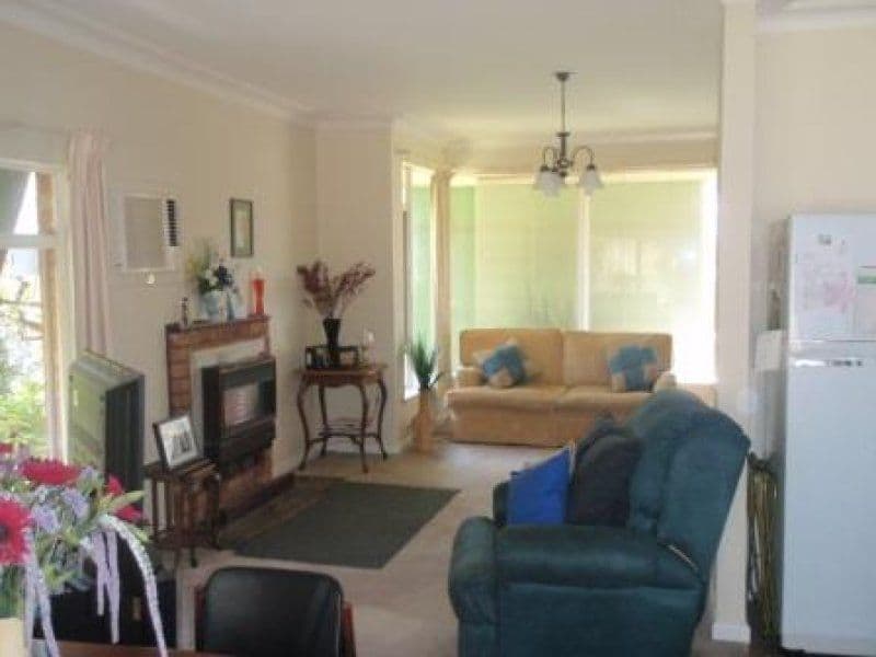 67 Goulburn Street, SEYMOUR VIC 3660, Seymour - Thumbnail 3