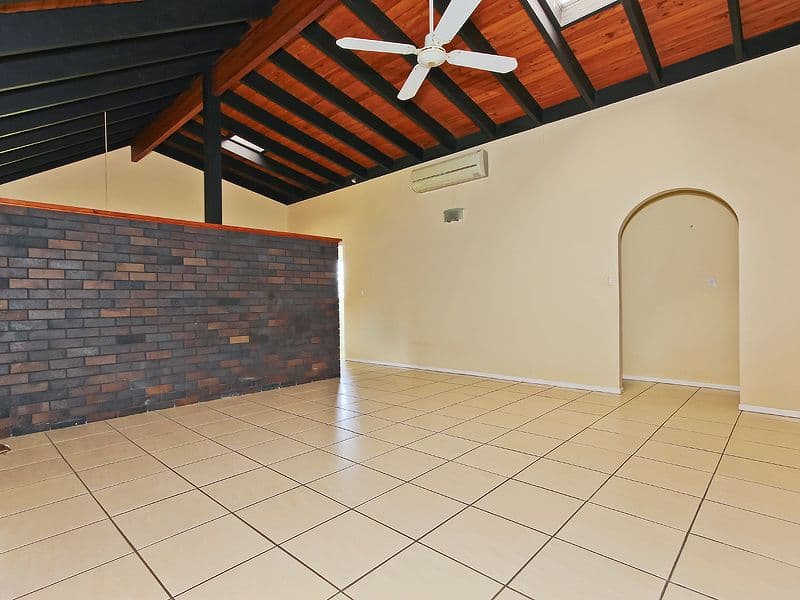 5 Valyn Place, CARSELDINE QLD 4034, Carseldine - Thumbnail 4