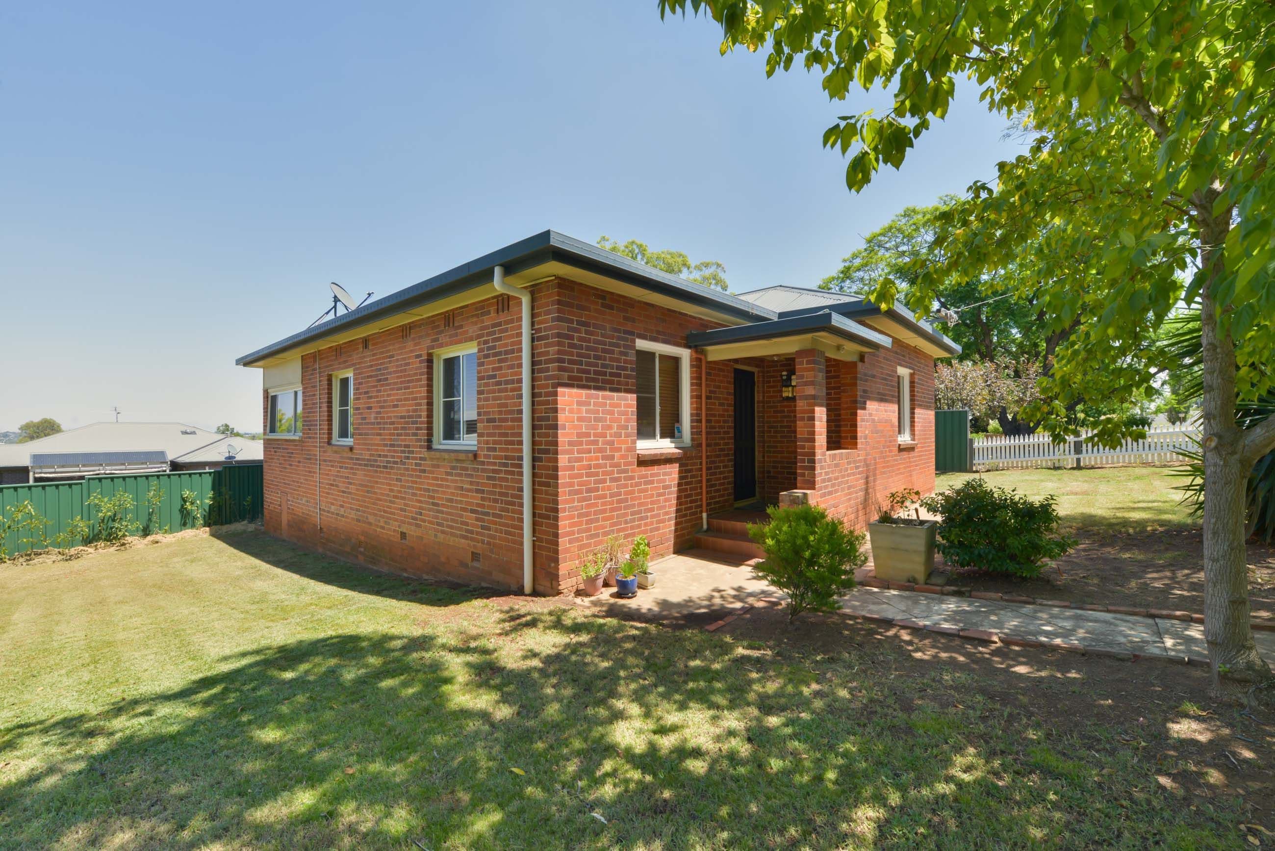 155 Upper Street, Tamworth NSW 2340, Tamworth - Thumbnail 2