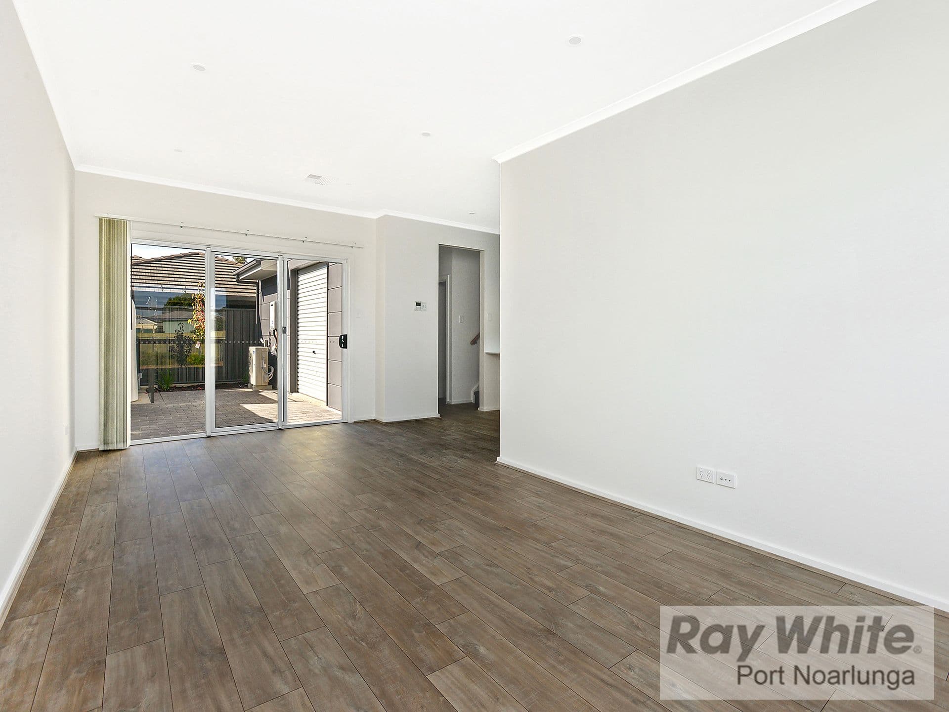43 Kwinana Crescent, Port Noarlunga South SA 5167, Port Noarlunga South - Thumbnail 3