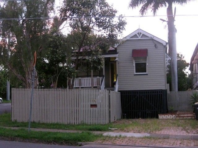 396 Bennetts Road, NORMAN PARK QLD 4170, Norman Park - Image 1