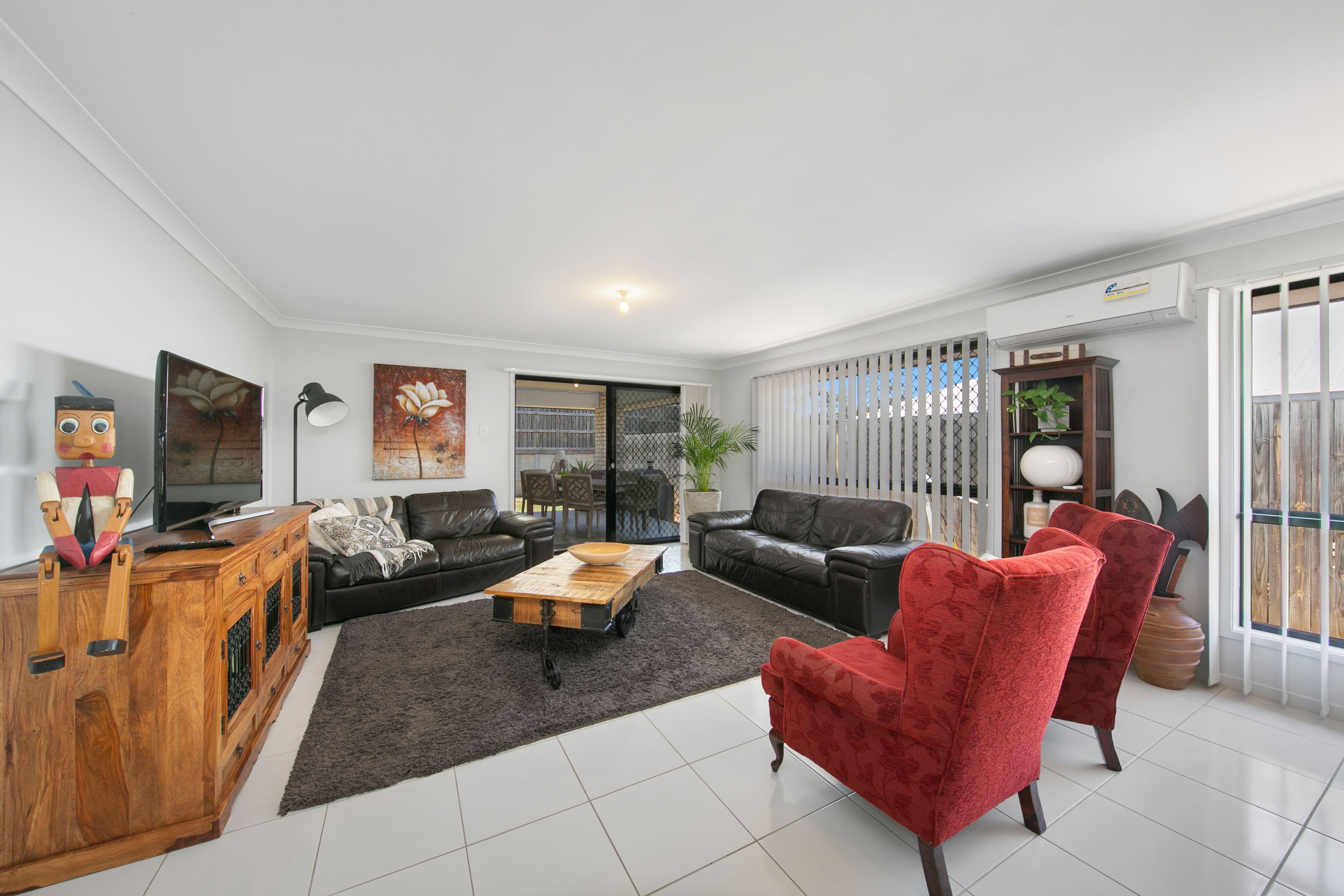 25 St Helen Crescent, Warner QLD 4500, Warner - Thumbnail 2