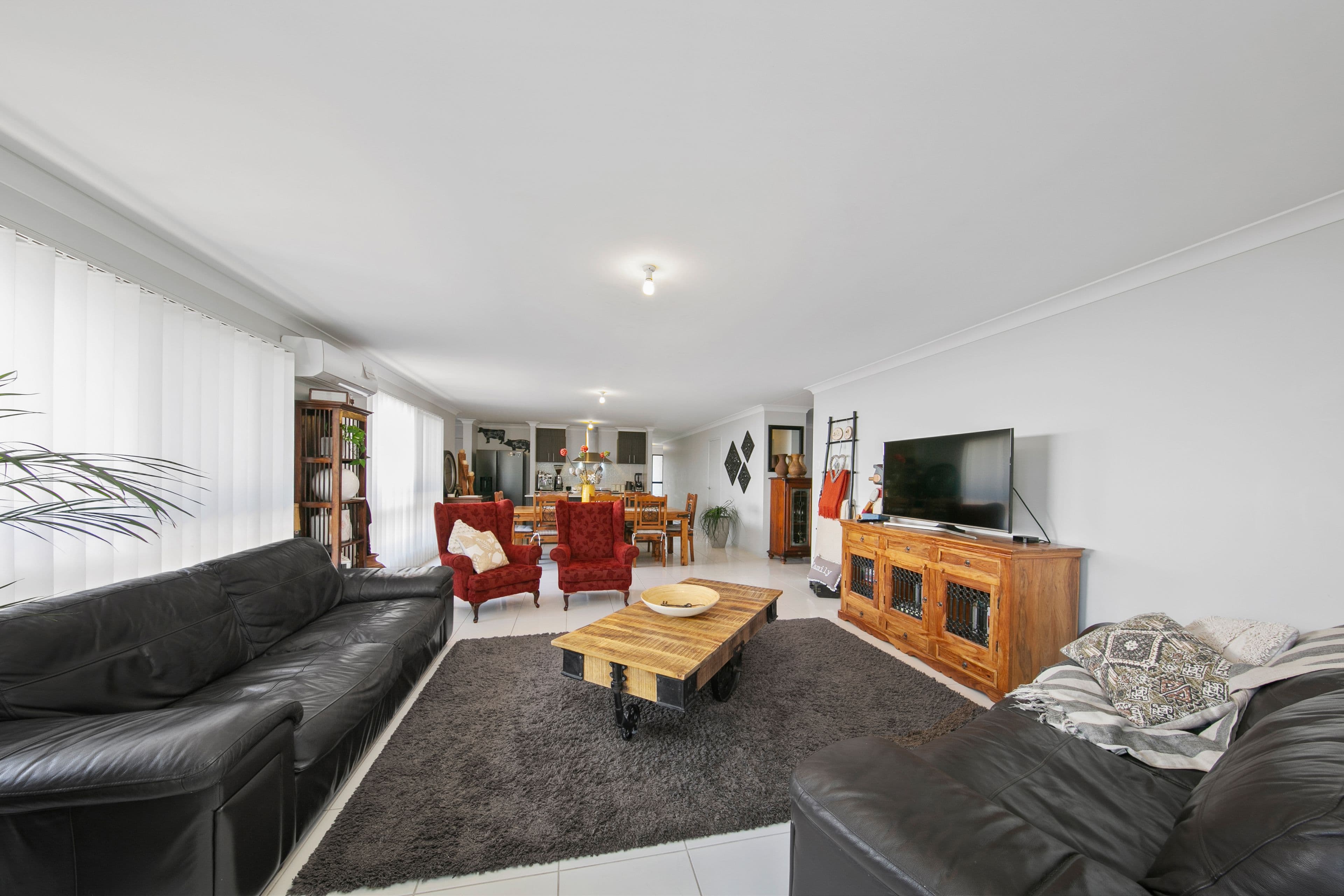 25 St Helen Crescent, Warner QLD 4500, Warner - Thumbnail 3