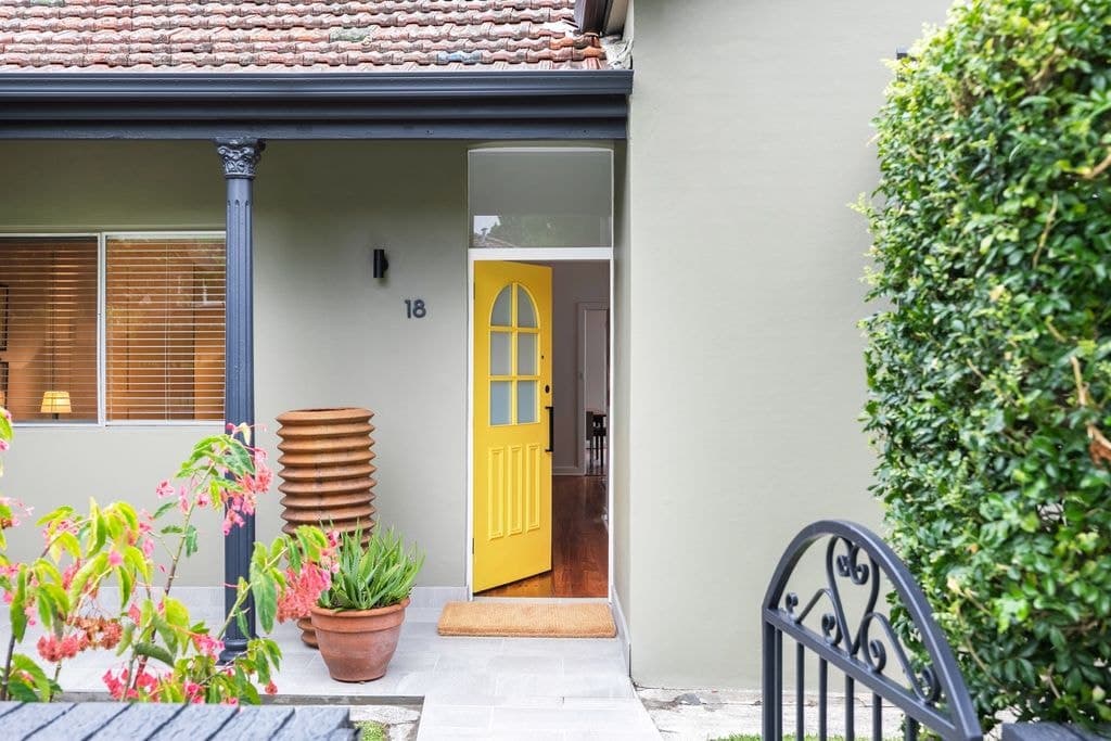 18 John Street, Ashfield - Thumbnail 2
