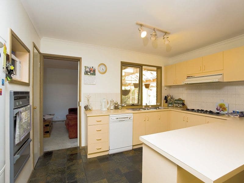 12 Silber Court, MELTON VIC 3337, Melton - Thumbnail 2