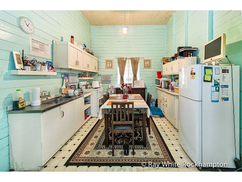 21 Cambridge Street, ROCKHAMPTON CITY QLD 4700, Rockhampton City - Thumbnail 2