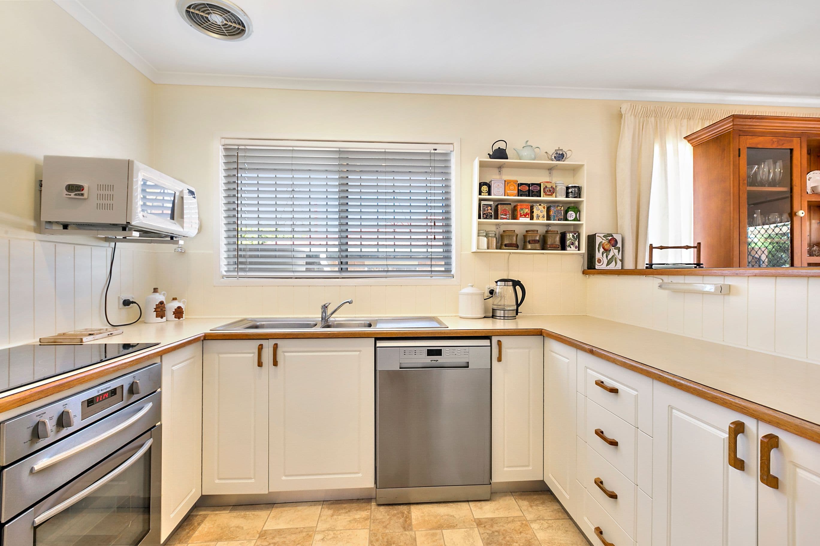 9 Anne Street, Alexandra Hills QLD 4161, Alexandra Hills - Thumbnail 2