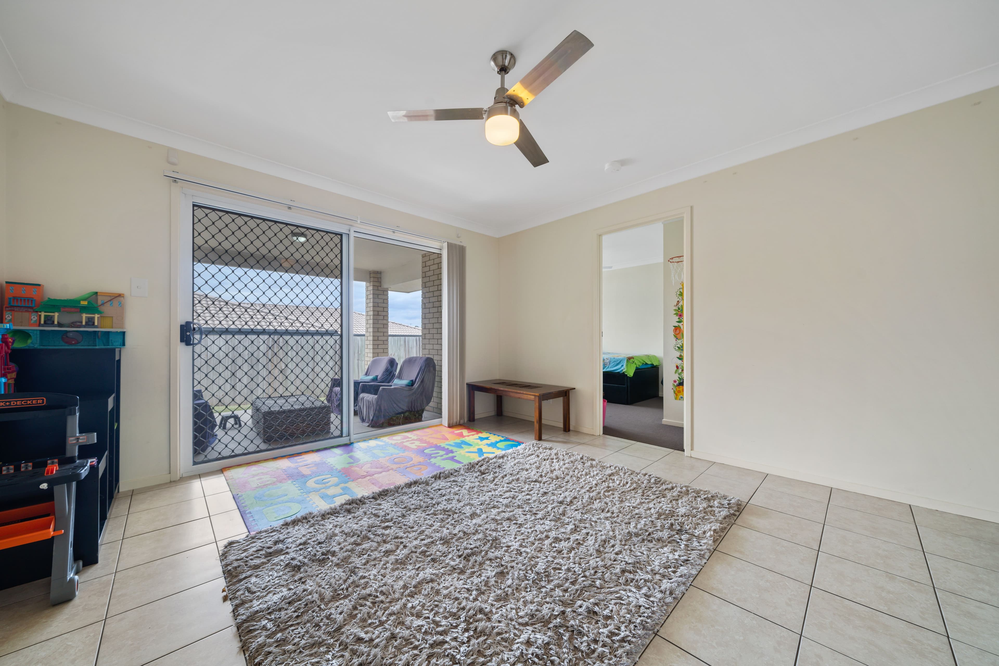 31 Rosella Street, Loganlea QLD 4131, Loganlea - Thumbnail 3