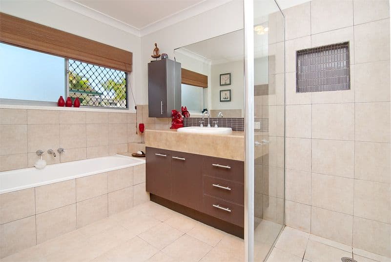 38 Pandeen Road, ROCHEDALE SOUTH QLD 4123, Rochedale South - Thumbnail 7
