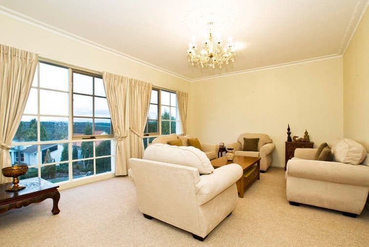 9 Guildford Drive, DONCASTER EAST VIC 3109, Doncaster East - Thumbnail 2