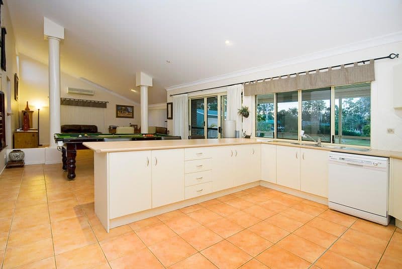 25 Dalkeith Court, PARK RIDGE SOUTH QLD 4125, Park Ridge South - Thumbnail 7