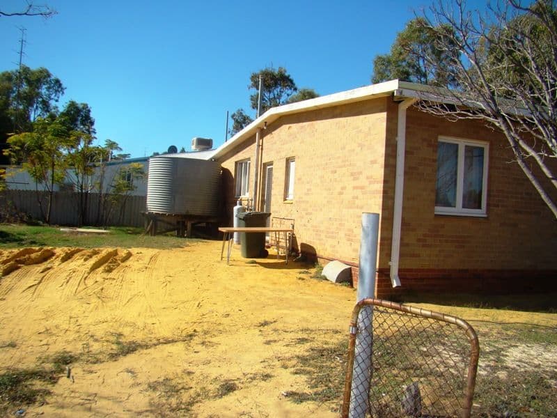 50 Macpherson Street, CARNAMAH WA 6517, Carnamah - Thumbnail 2