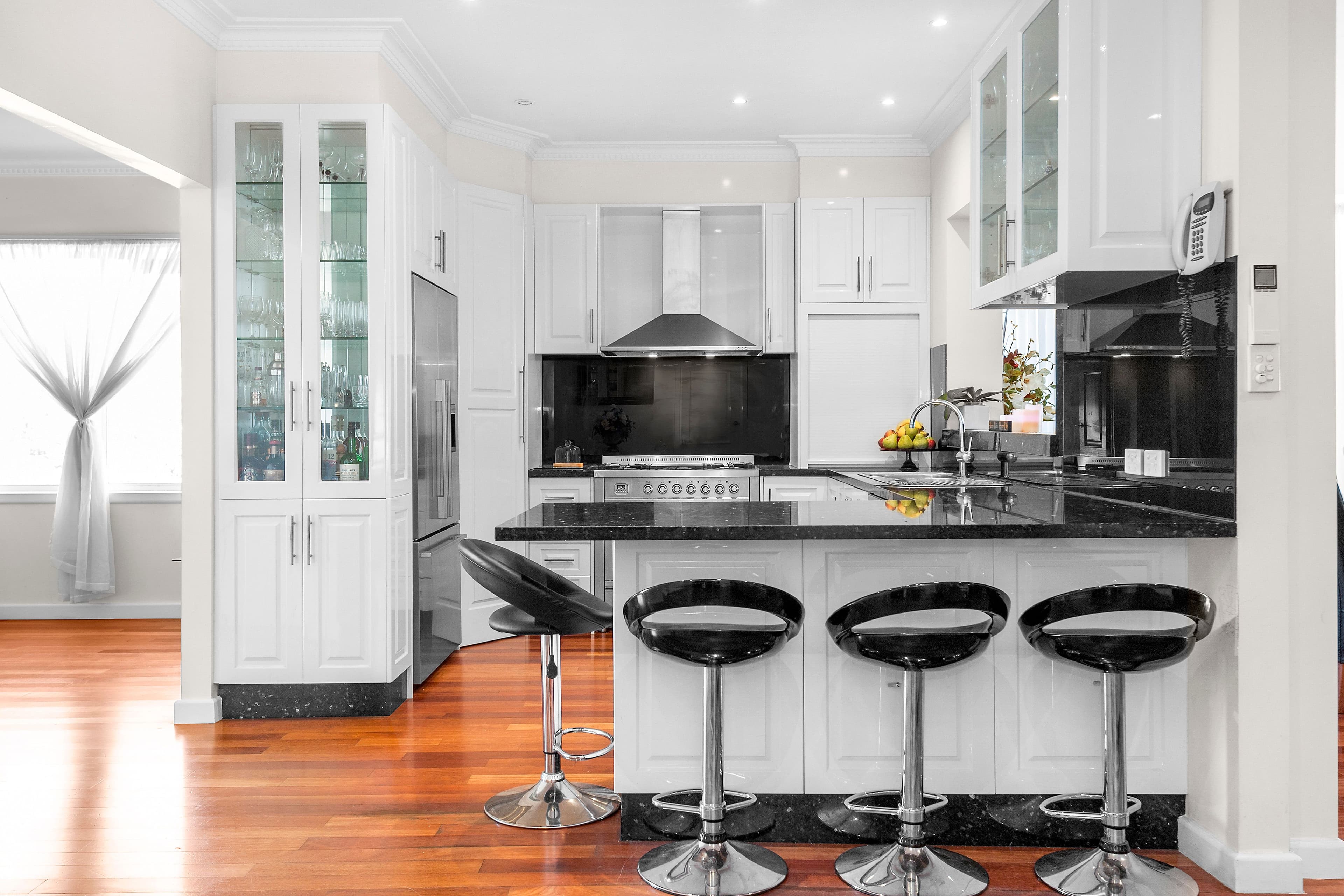 33 Oakpark Drive, Chadstone VIC 3148, Chadstone - Thumbnail 4