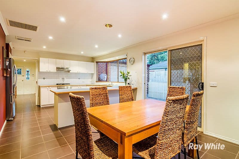 50 Bateman Grove, Hampton Park VIC 3976, Hampton Park - Thumbnail 3