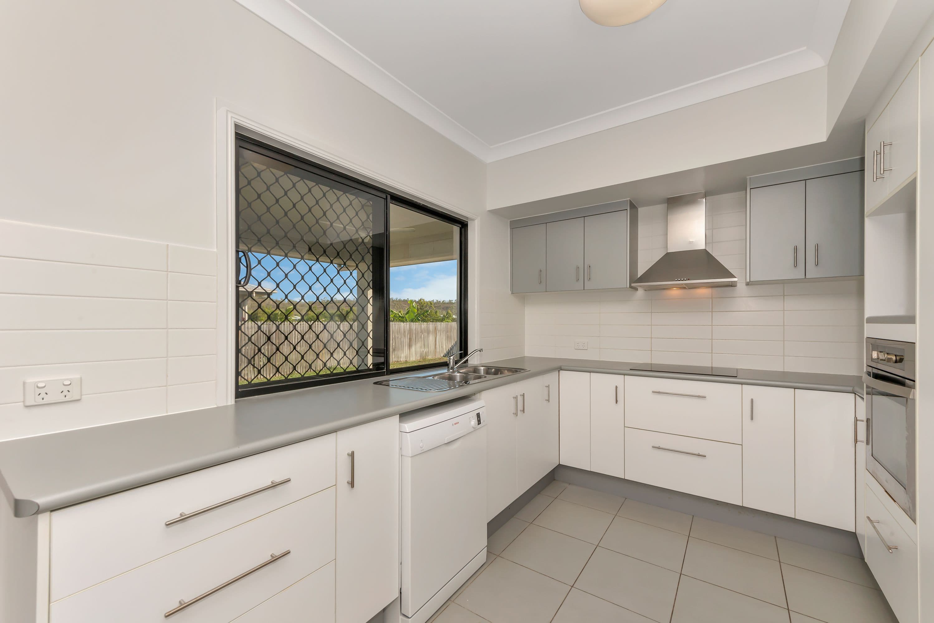 3 Littabella Place, Bushland Beach QLD 4818, Bushland Beach - Thumbnail 3