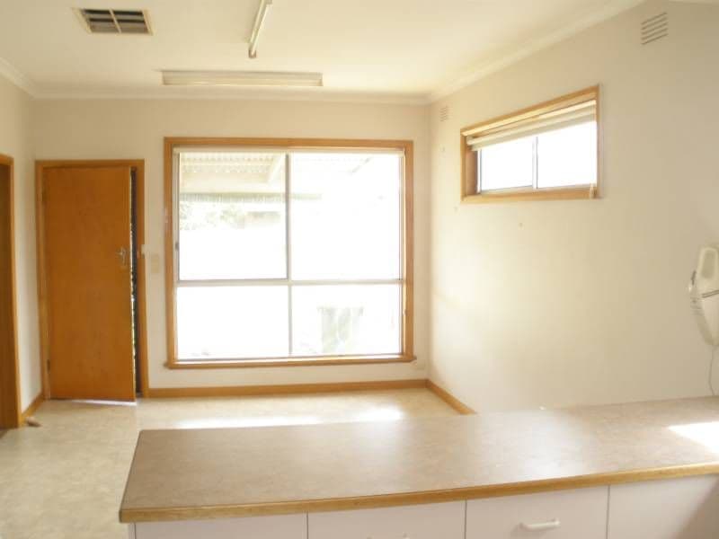 40 Hopetoun Street, ROCHESTER VIC 3561, Rochester - Thumbnail 4