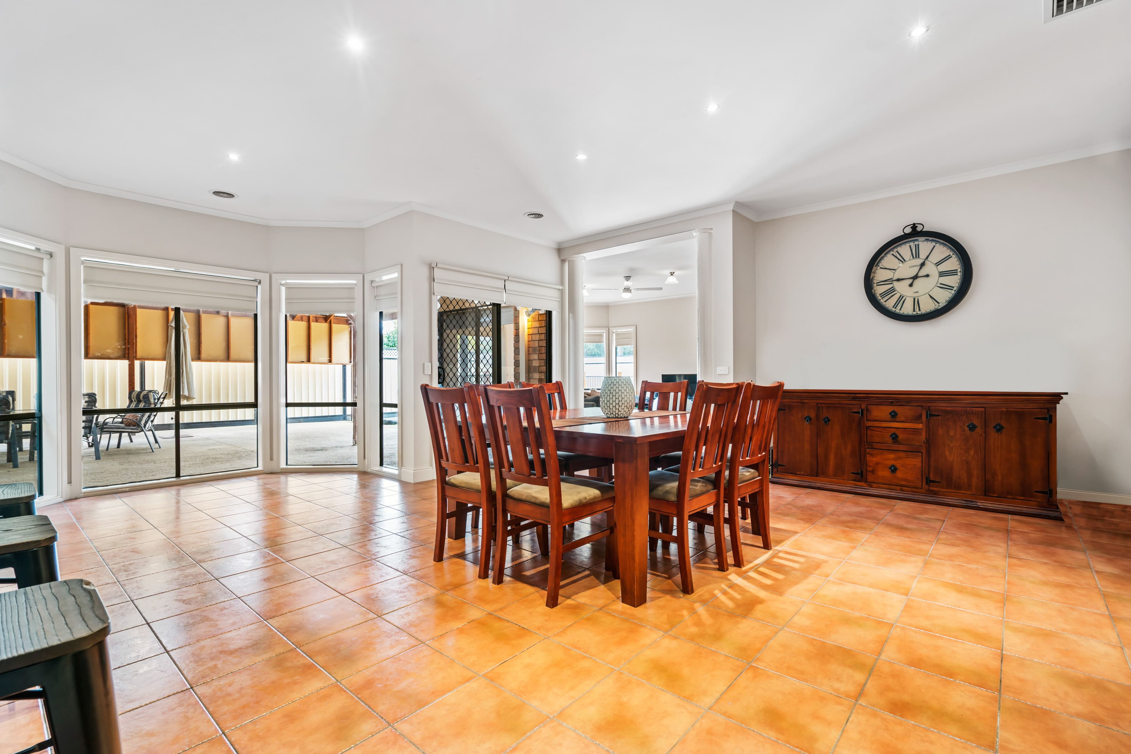 14 Pineview Court, Werribee VIC 3030, Werribee - Thumbnail 4