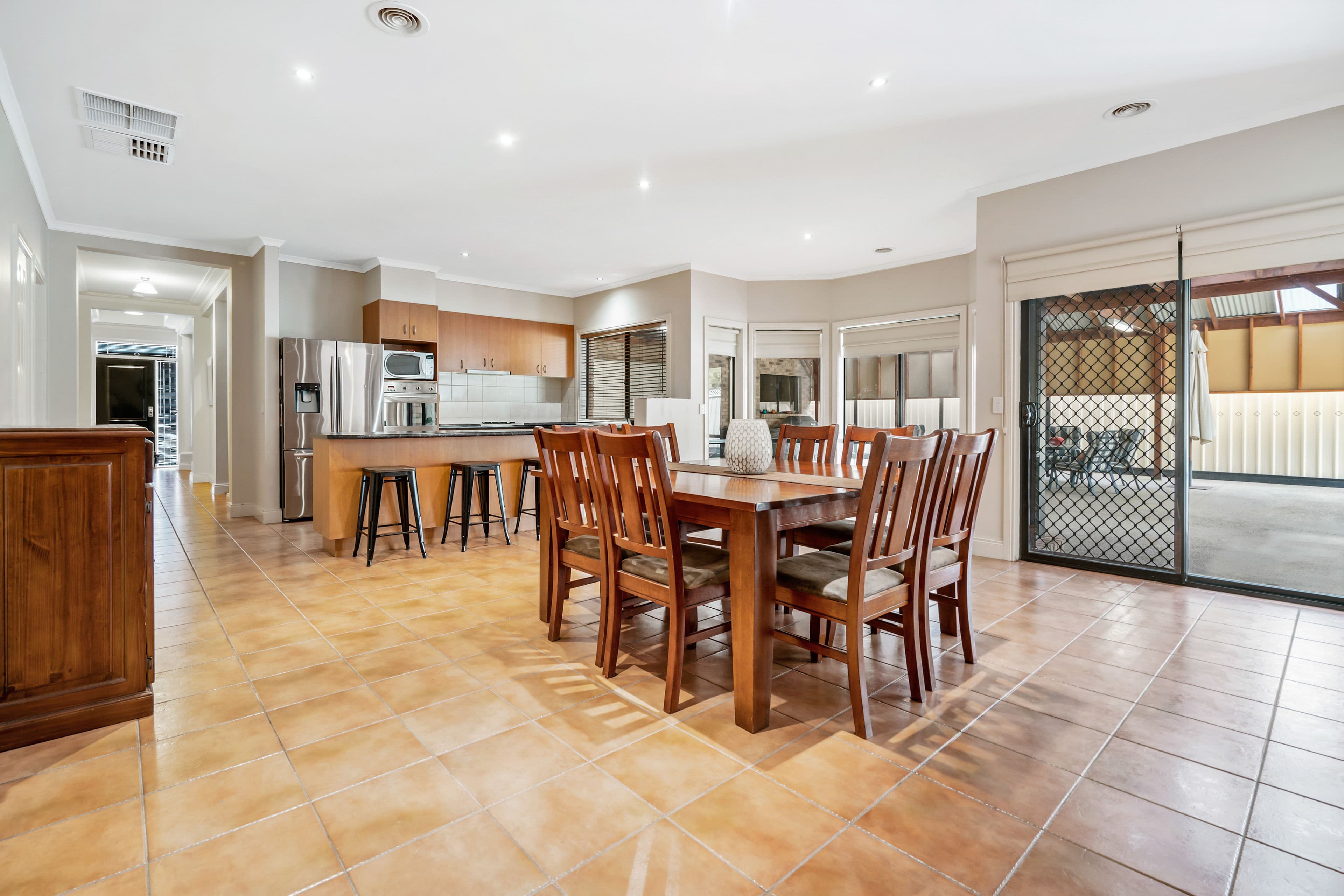 14 Pineview Court, Werribee VIC 3030, Werribee - Thumbnail 6
