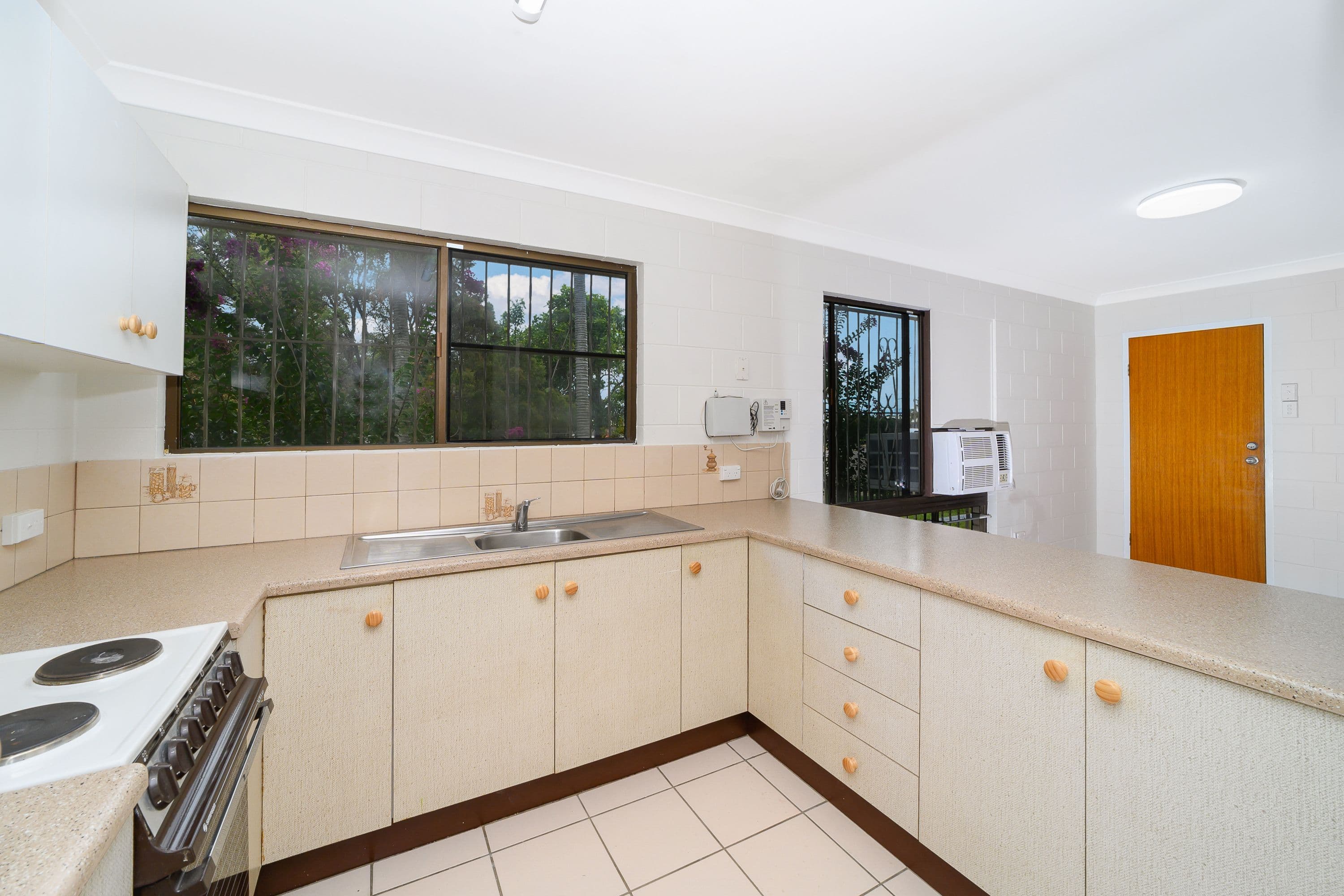 39 Fairway Drive, Warwick - Thumbnail 5