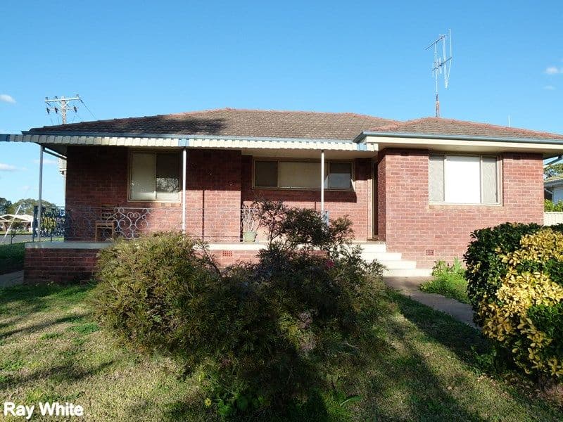 21 Holloway Street, FORBES NSW 2871, Forbes - Image 1