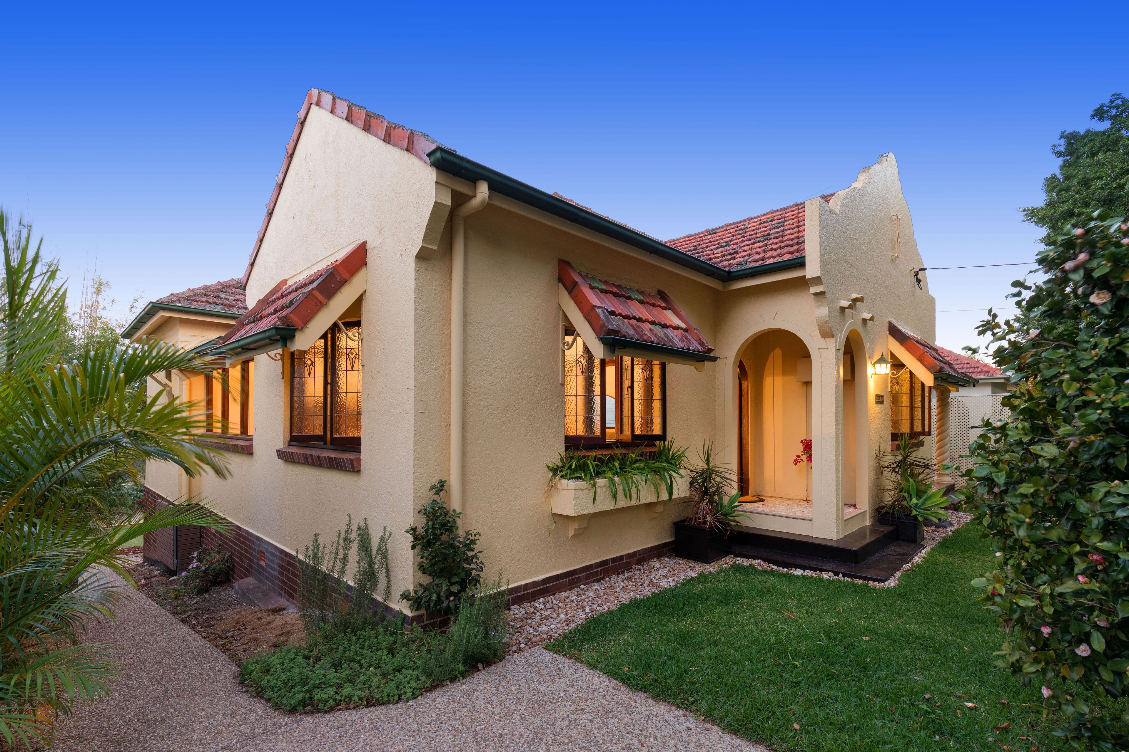 19 Glenlyon Drive, Ashgrove QLD 4060, Ashgrove - Thumbnail 2