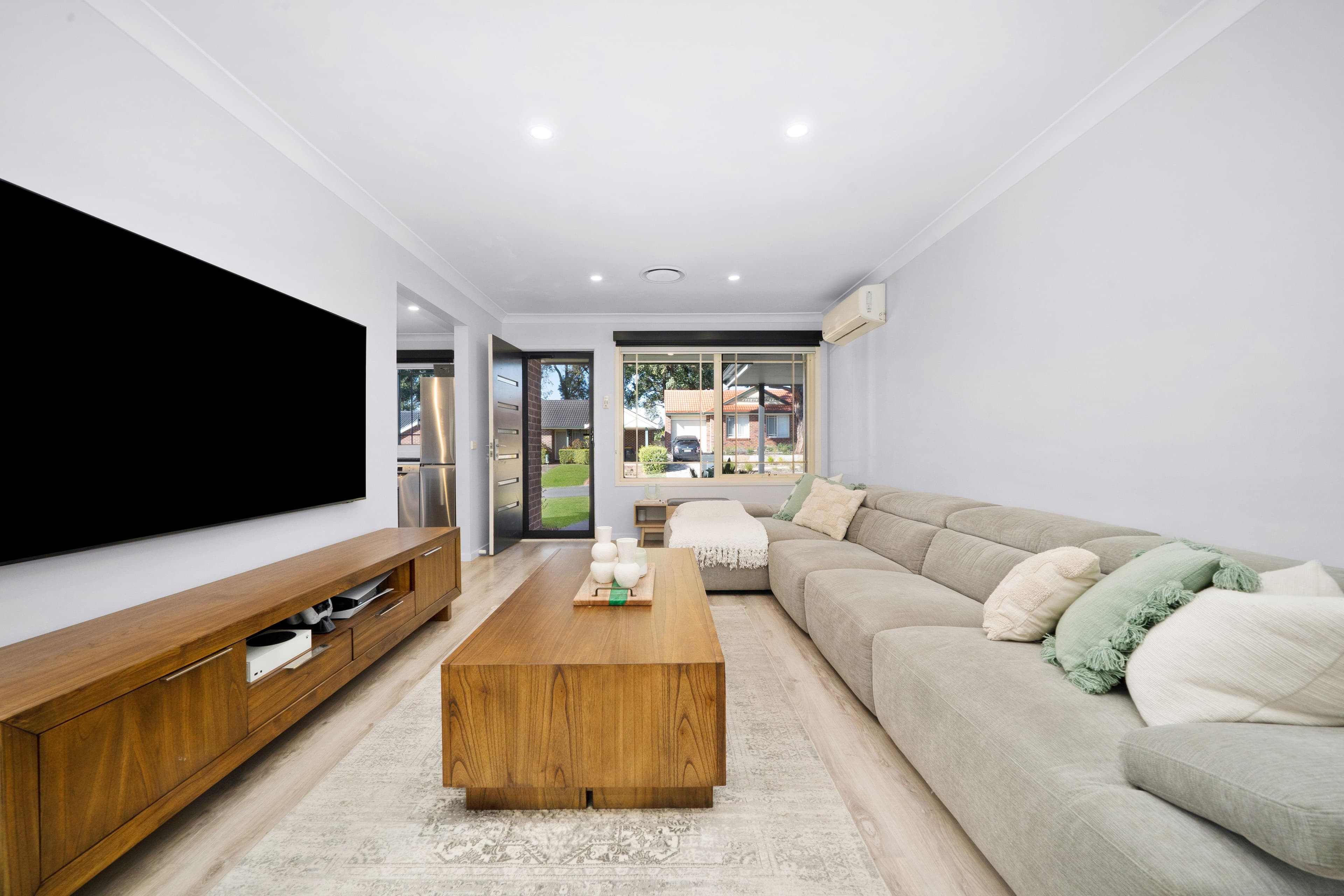 35 Harwood Circuit, Glenmore Park NSW 2745, Glenmore Park - Thumbnail 2