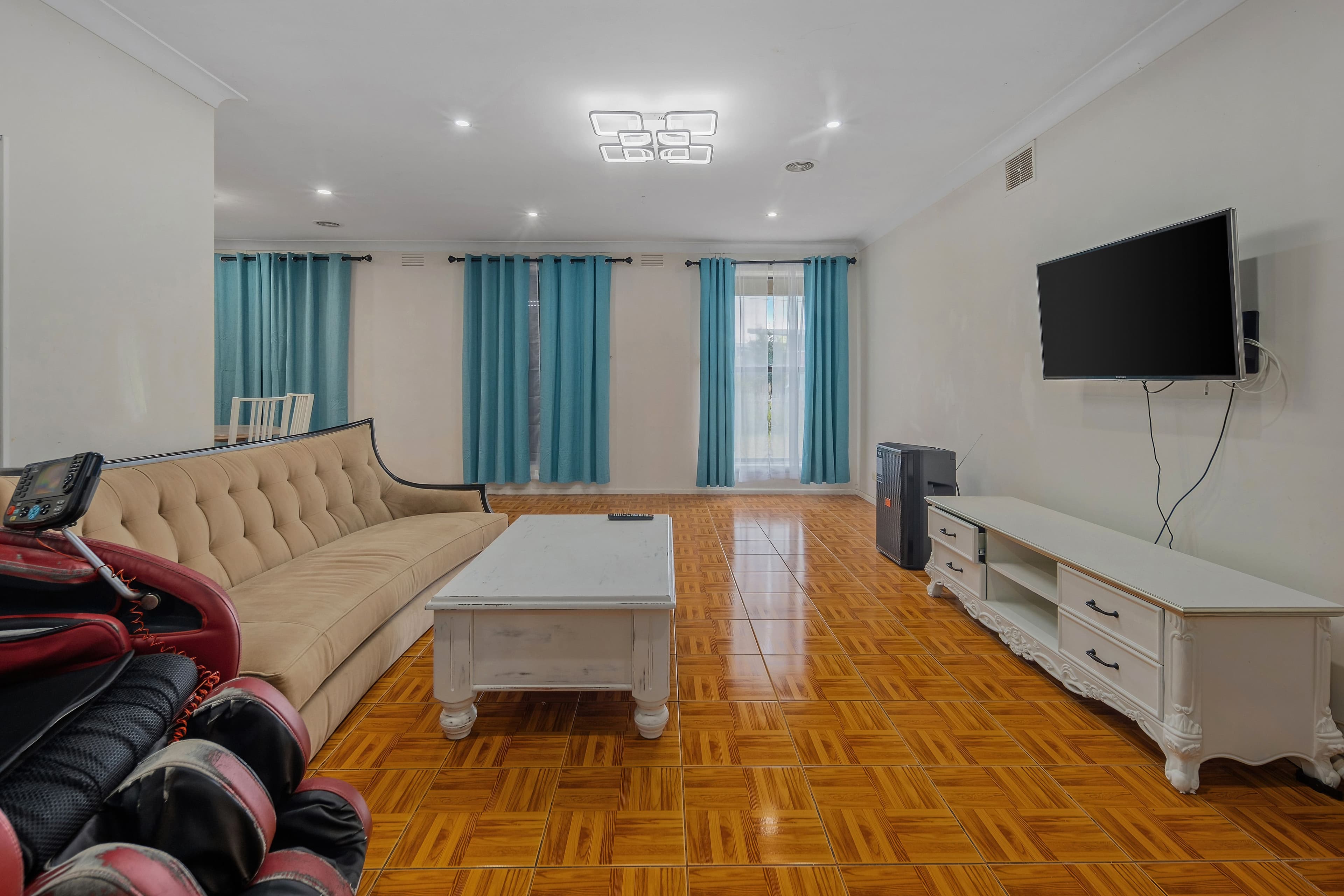 153 Kingsway Drive, Lalor VIC 3075, Lalor - Thumbnail 2