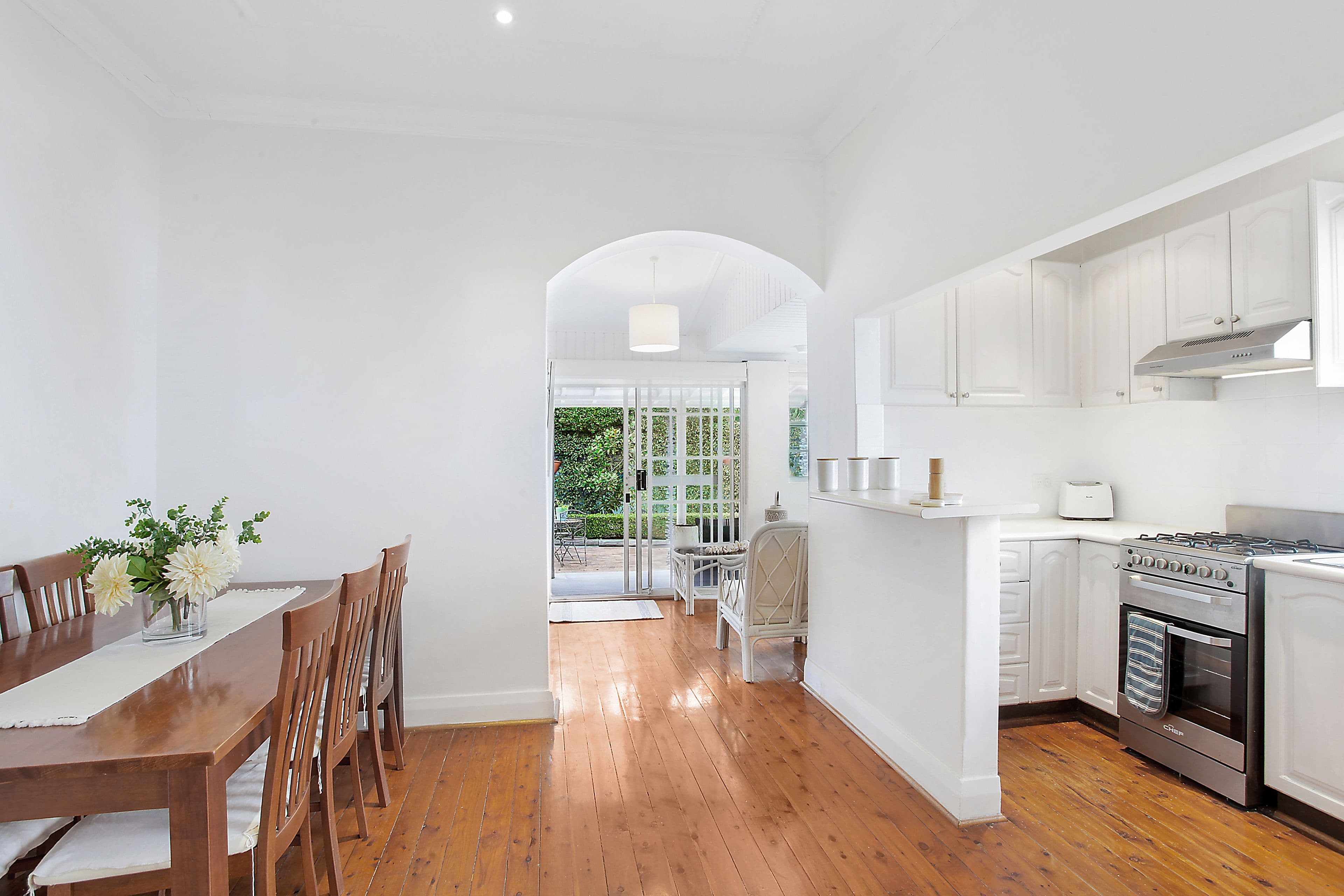 8 Knowles Avenue, North Bondi NSW 2026, North Bondi - Thumbnail 2