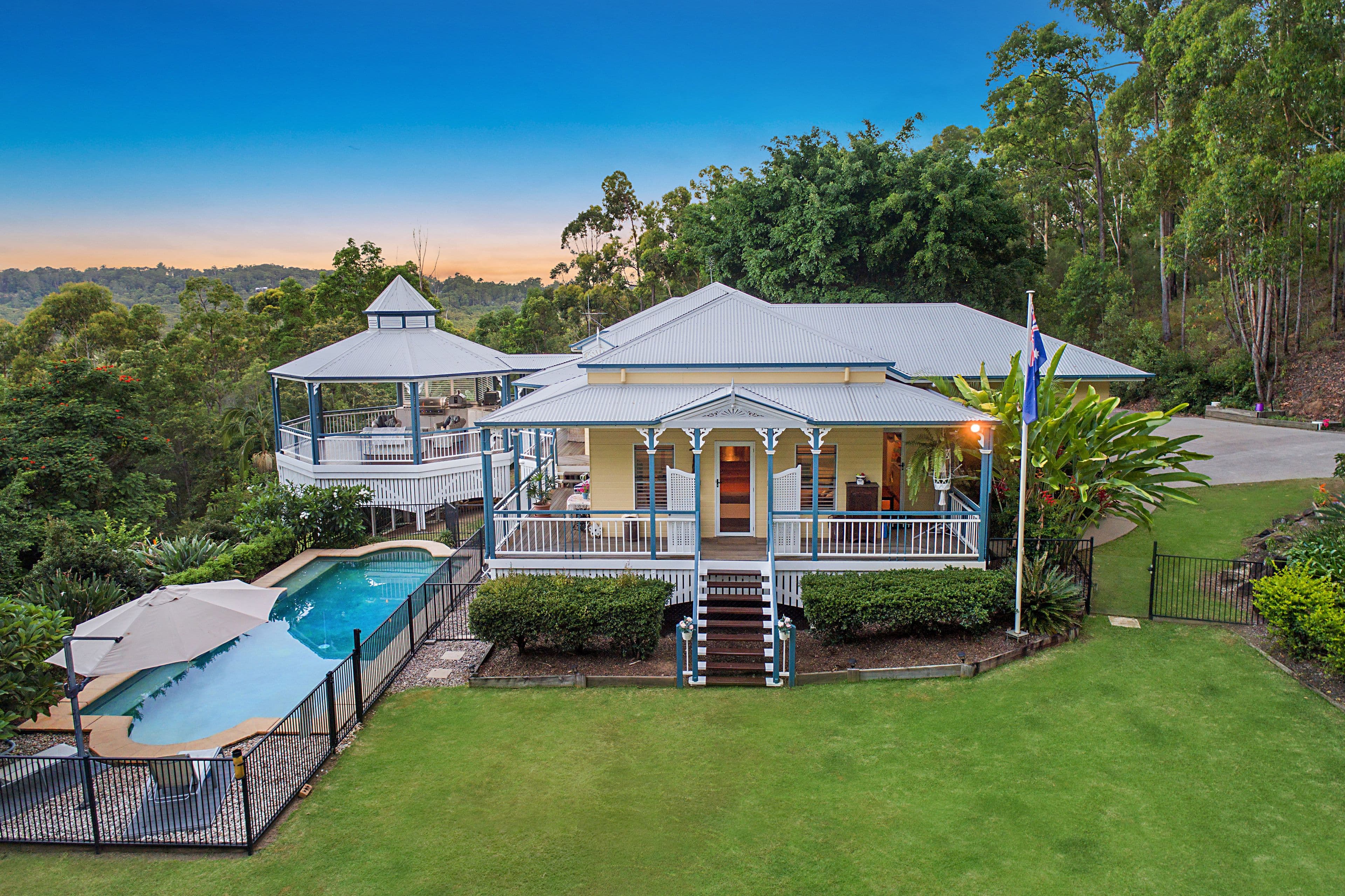 2 Lisa Road, Chevallum QLD 4555, Chevallum - Thumbnail 2