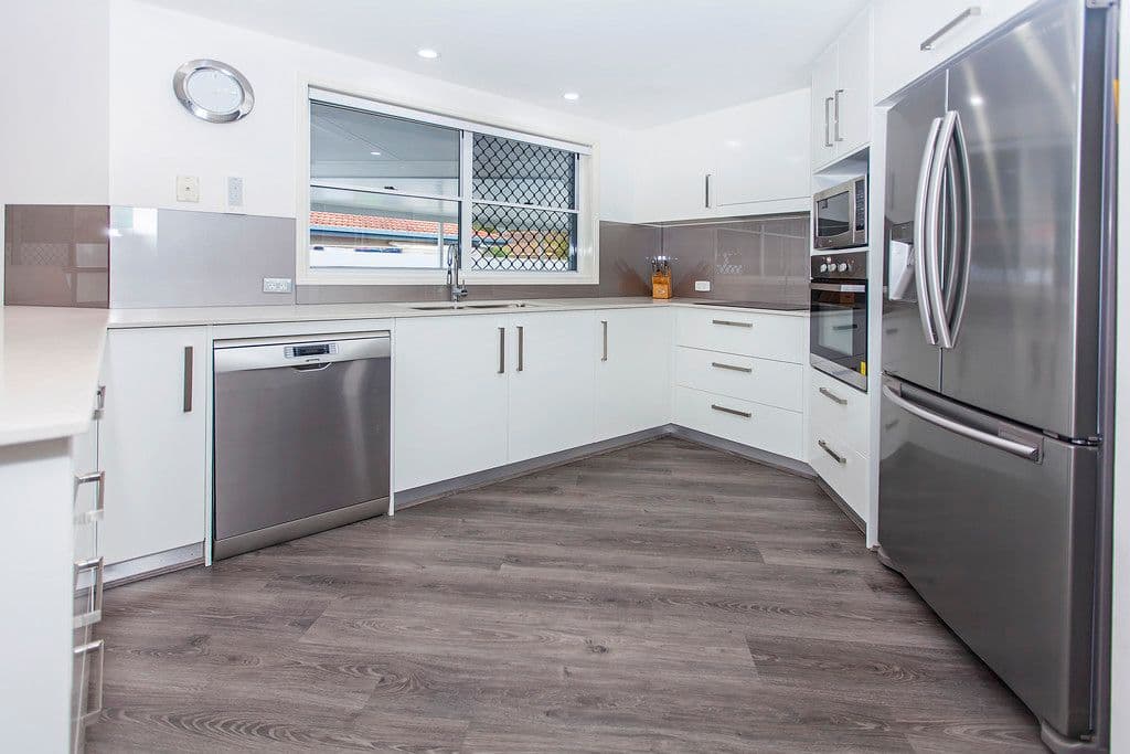 16 Christa Way, Benowa Waters QLD 4217, Benowa - Thumbnail 4