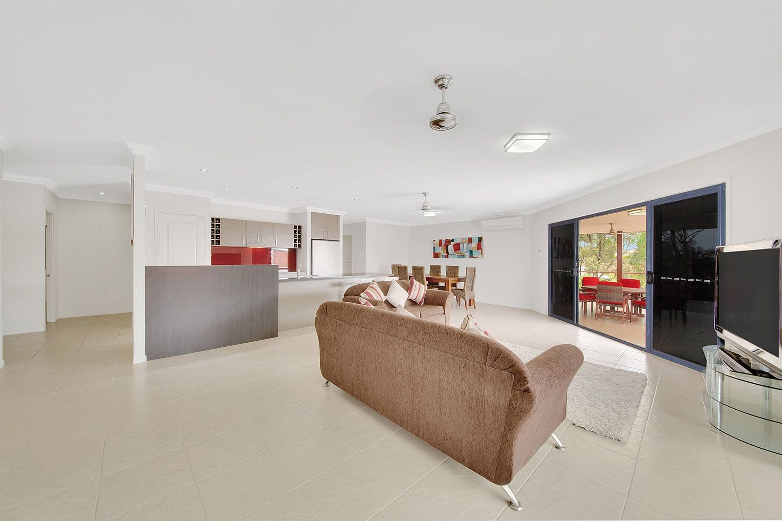 5 Panorama Court, Glen Eden QLD 4680, Glen Eden - Thumbnail 3