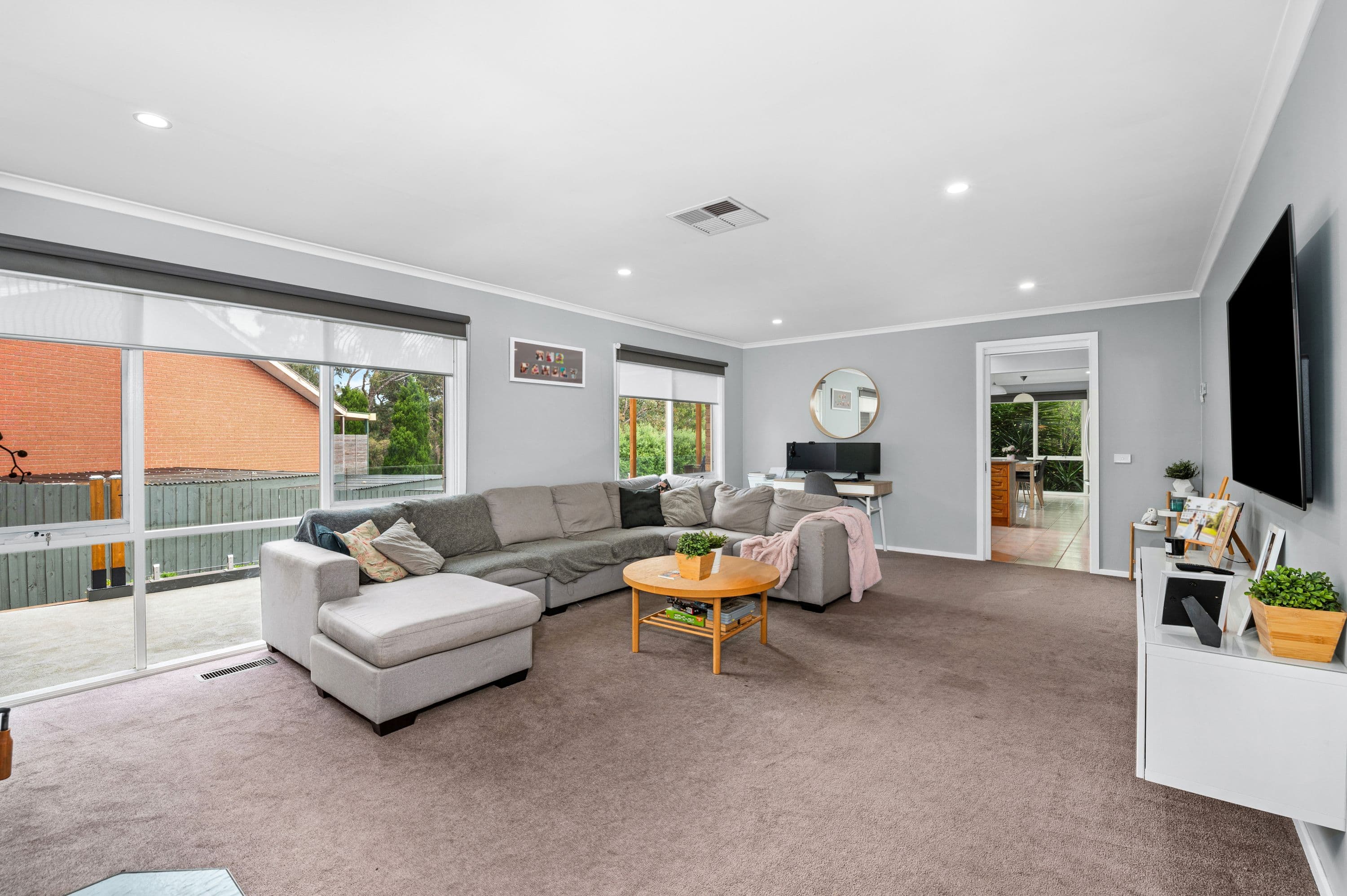 5 Grant Court, South Morang VIC 3752, South Morang - Thumbnail 3