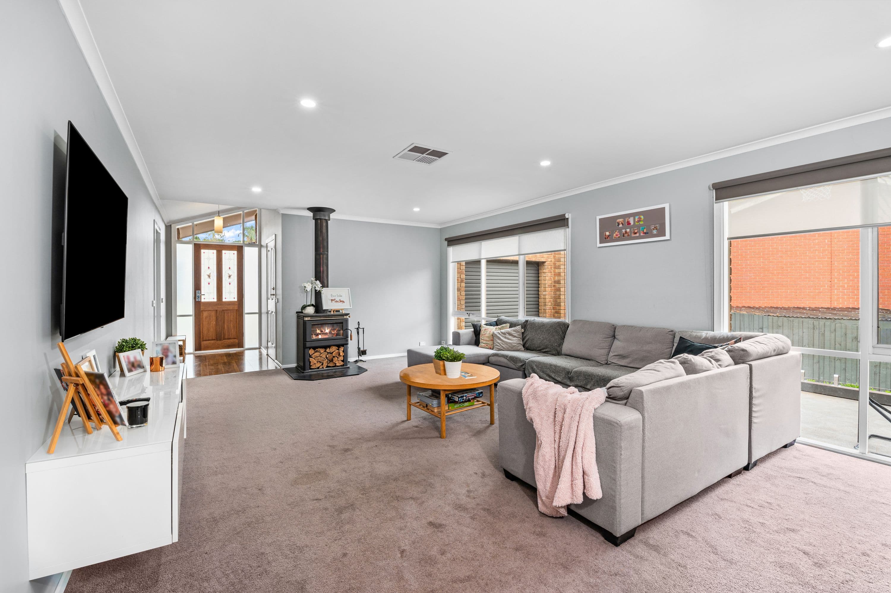 5 Grant Court, South Morang VIC 3752, South Morang - Thumbnail 4