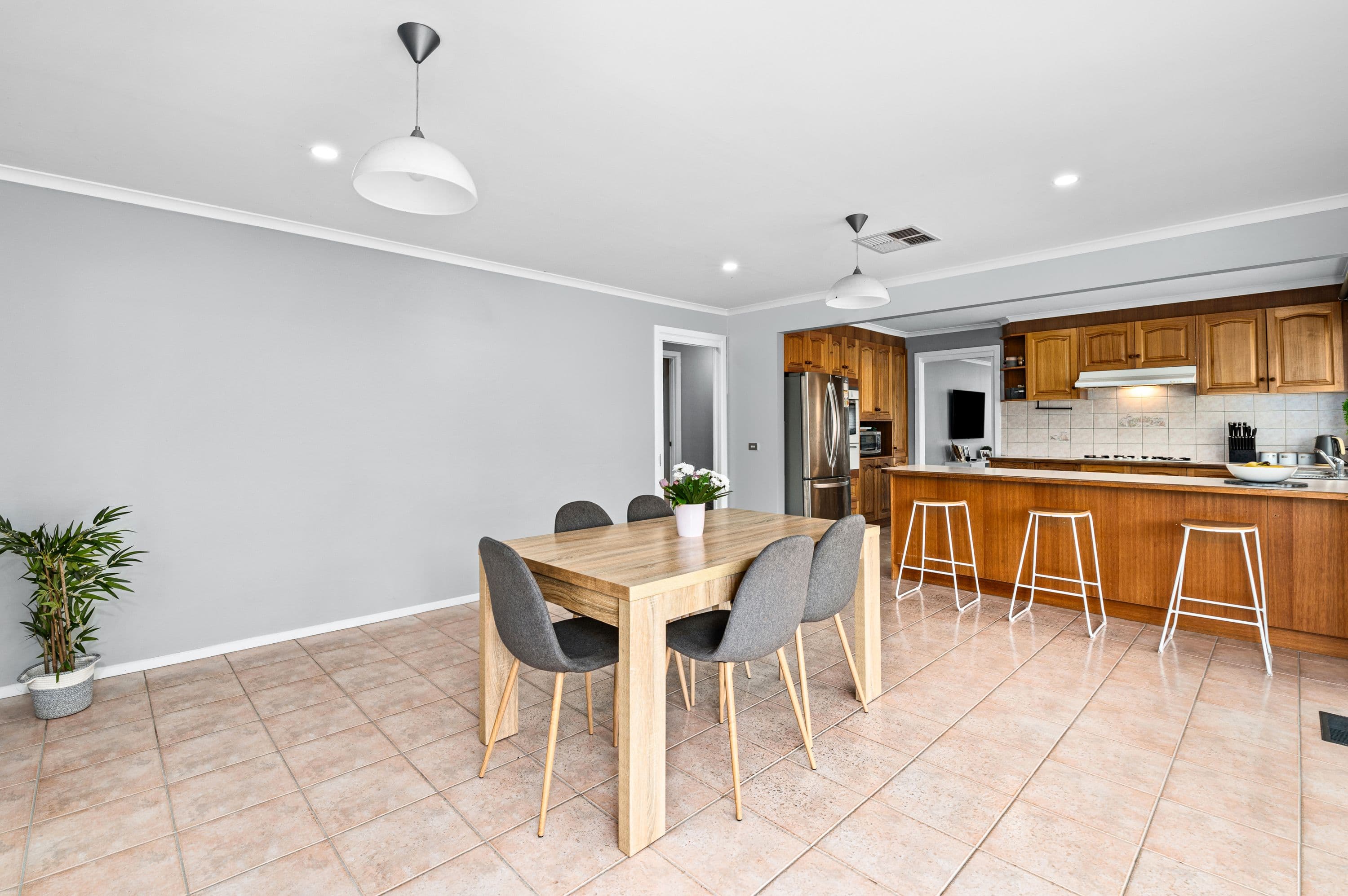 5 Grant Court, South Morang VIC 3752, South Morang - Thumbnail 5