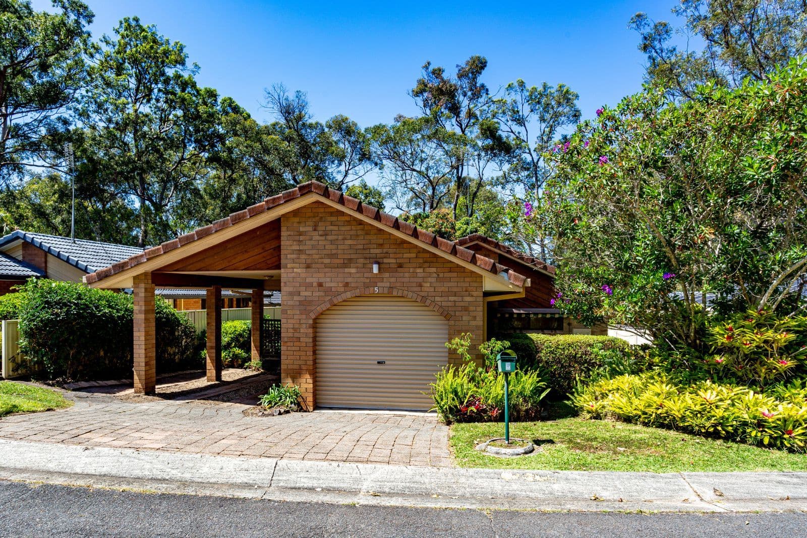 5 Saint Andrews Glade, Robina QLD 4226, Robina - Thumbnail 2
