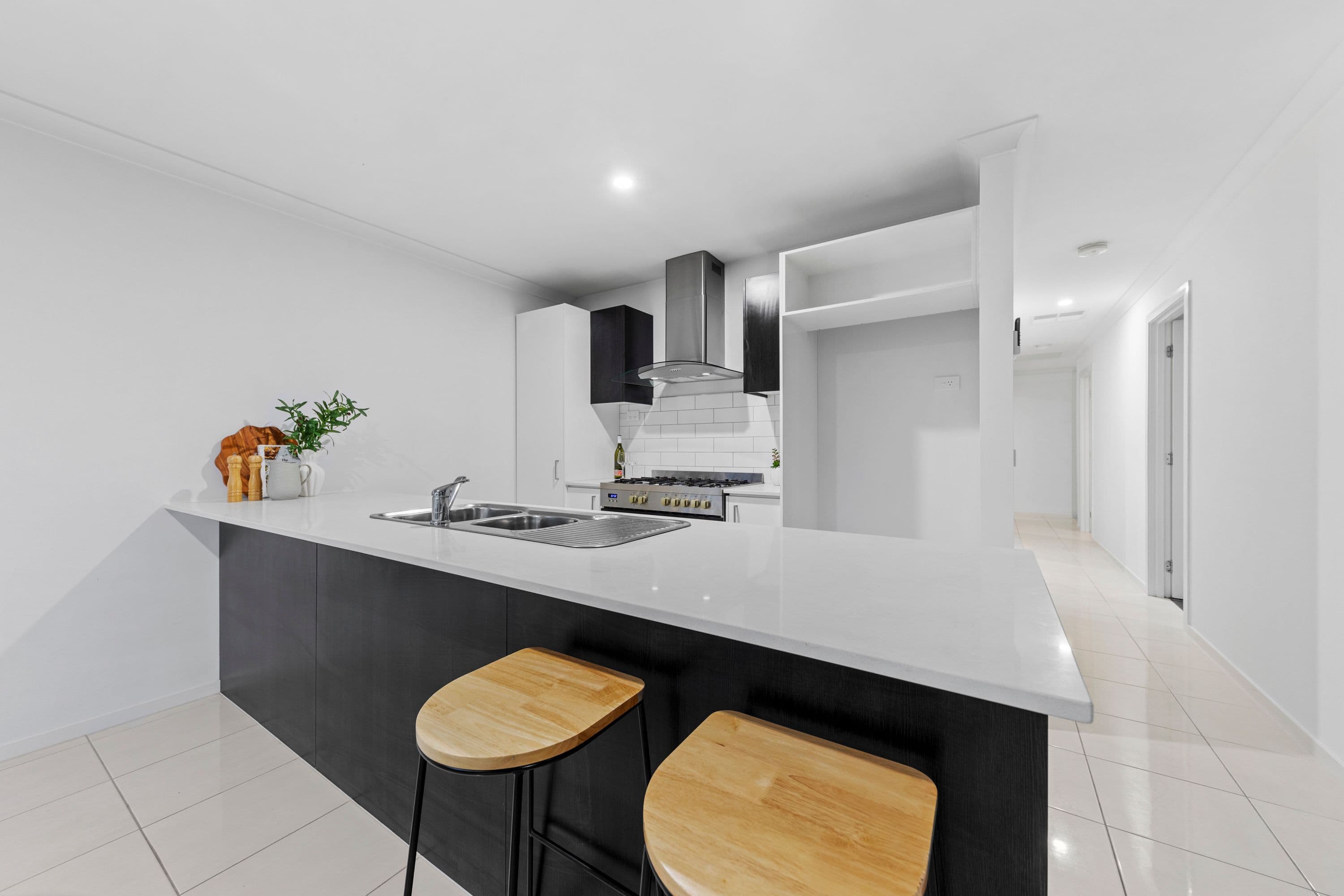 10 Garland Street, Pakenham VIC 3810, Pakenham - Thumbnail 3