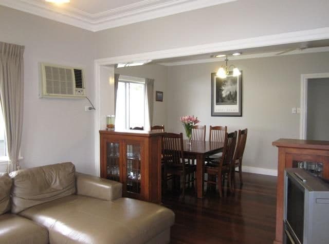 201 Honour Avenue, CHELMER QLD 4068, Chelmer - Thumbnail 3