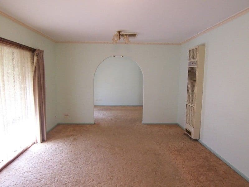 9 Forest Drive, EPSOM VIC 3551, Epsom - Thumbnail 4