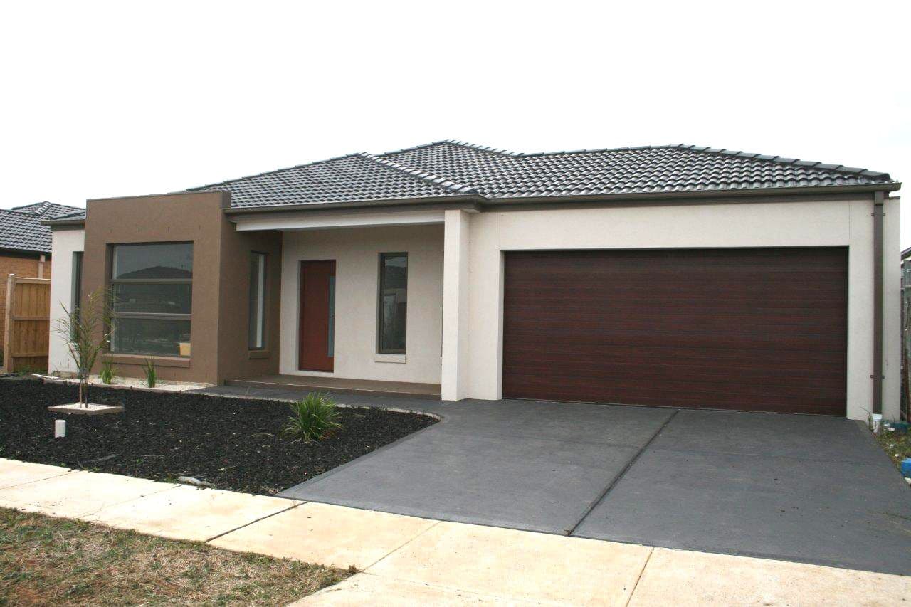 32 Marlin Crescent, POINT COOK VIC 3030, Point Cook - Image 1
