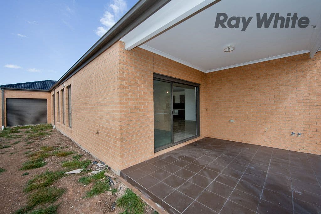32  Marlin Crescent, POINT COOK VIC 3030, Point Cook - Thumbnail 8
