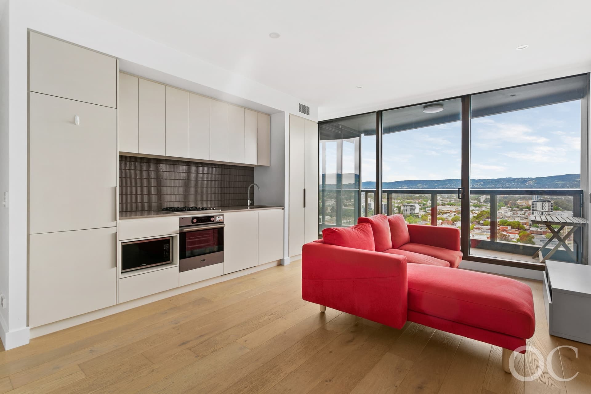 2104/421 King William Street, Adelaide - Thumbnail 3