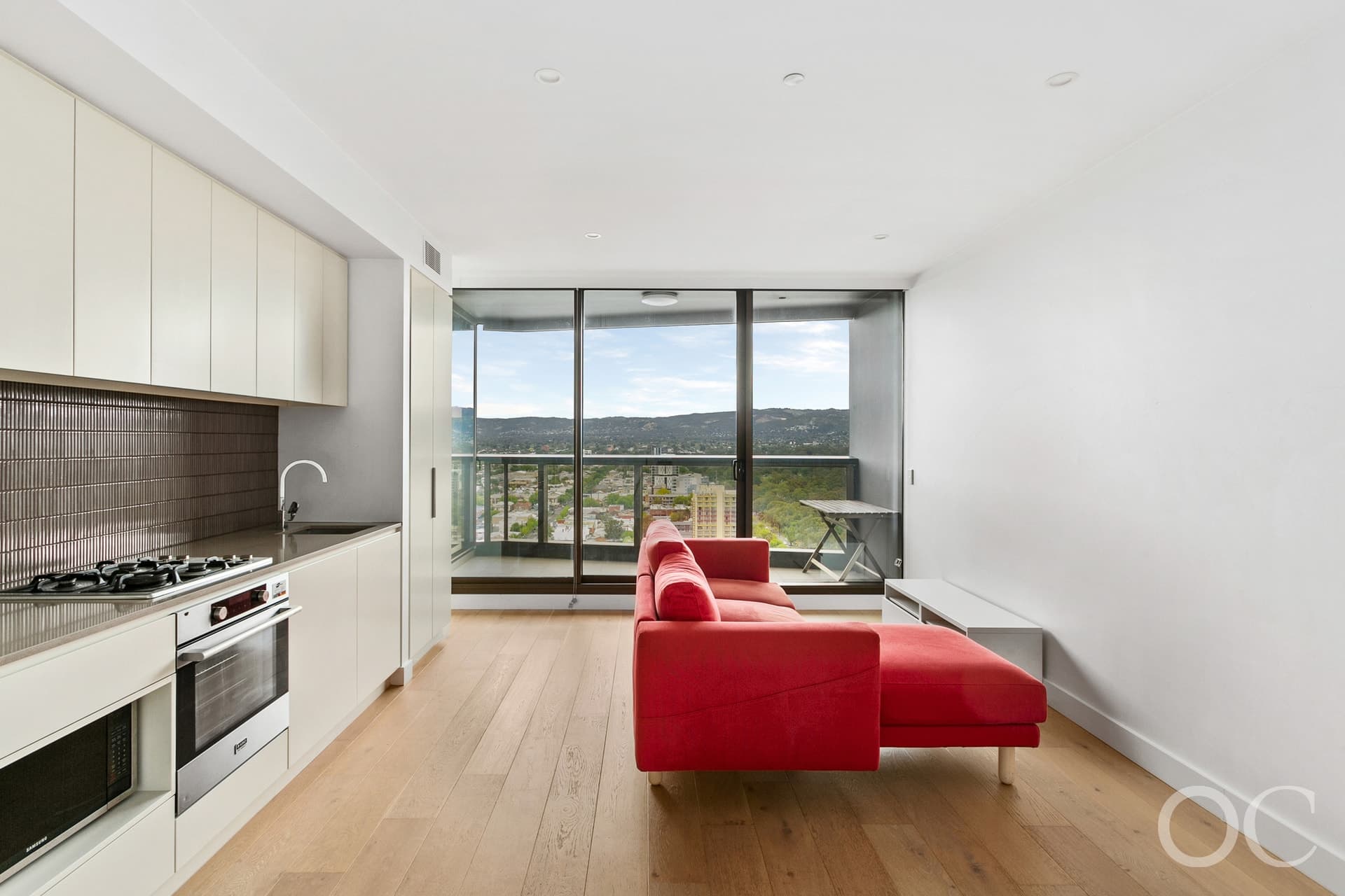 2104/421 King William Street, Adelaide - Thumbnail 4