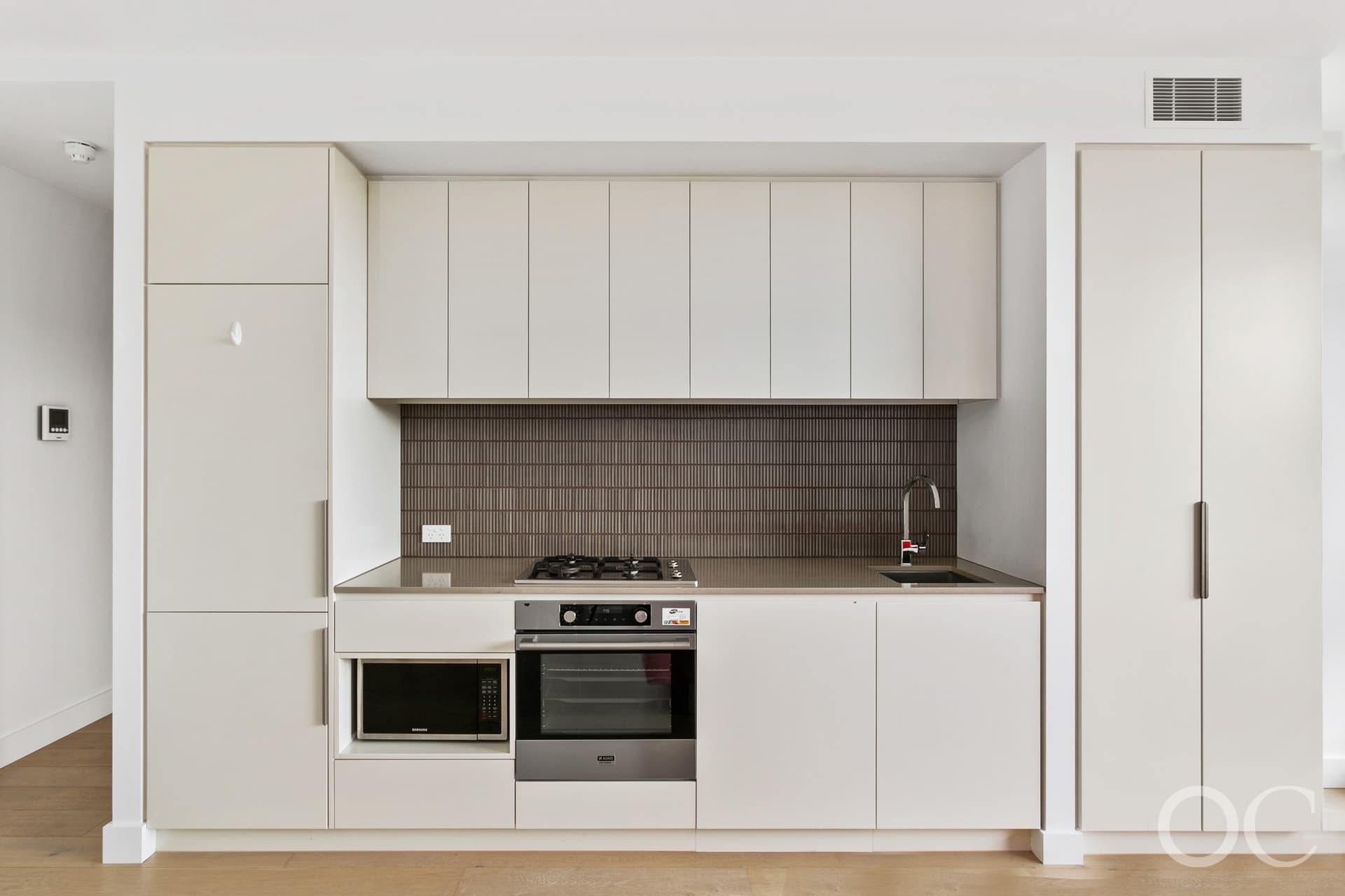 2104/421 King William Street, Adelaide - Thumbnail 5