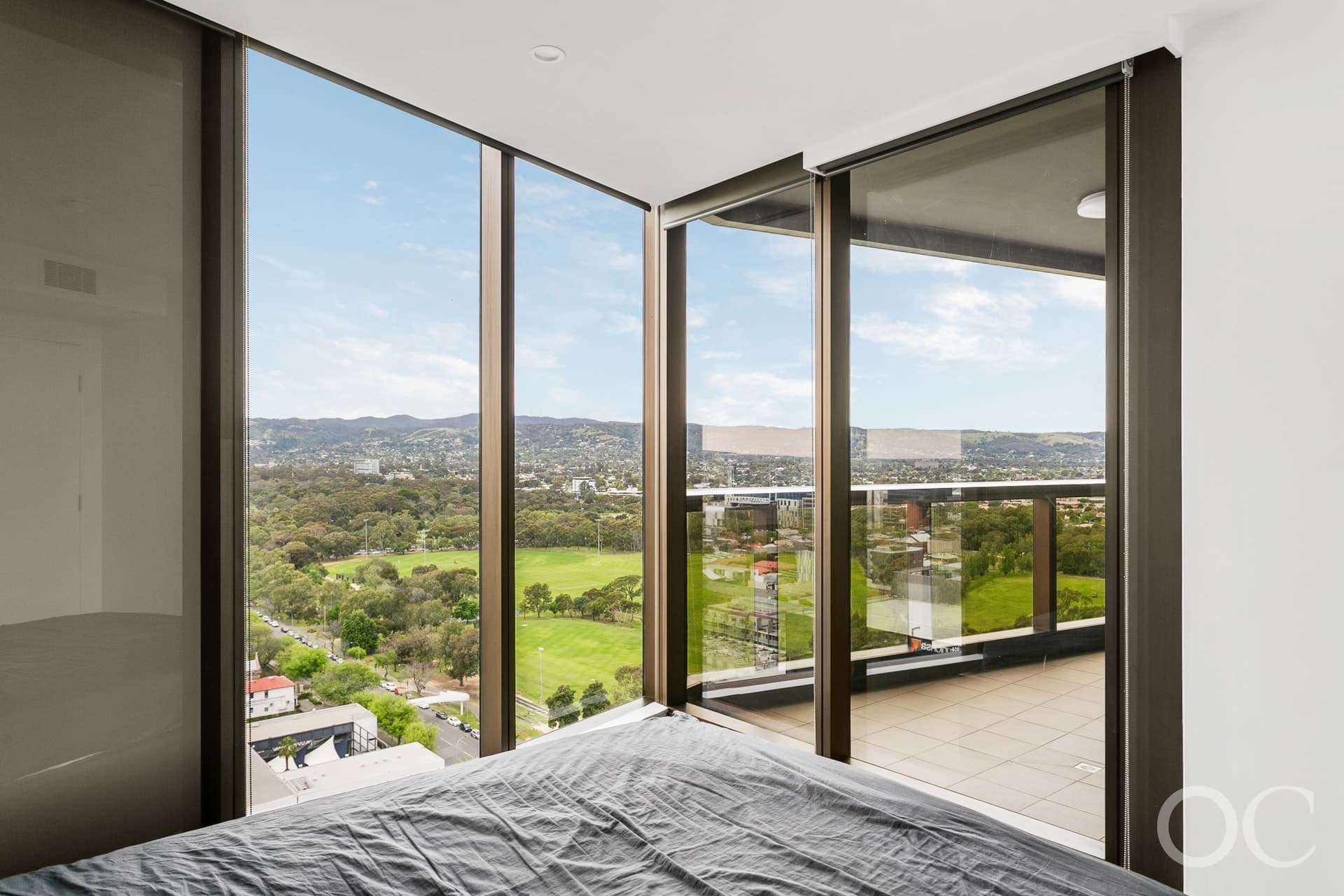 2104/421 King William Street, Adelaide - Thumbnail 7