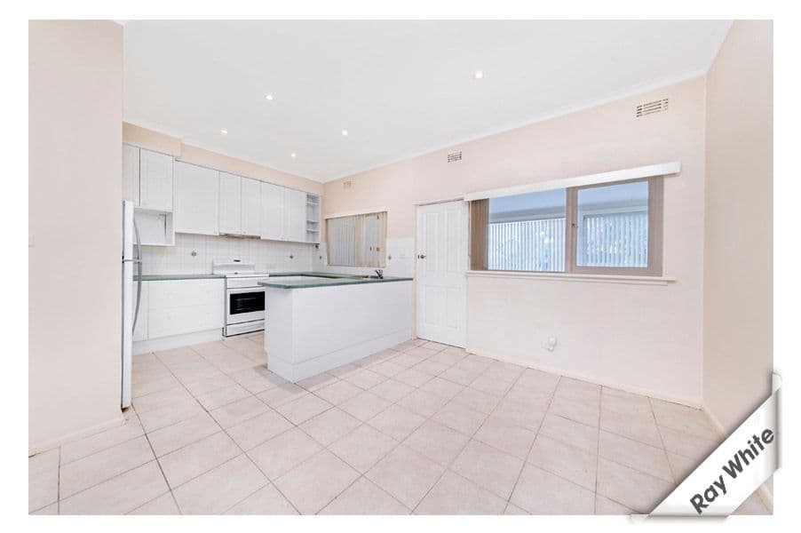 6 Glebe Avenue, Queanbeyan - Thumbnail 3