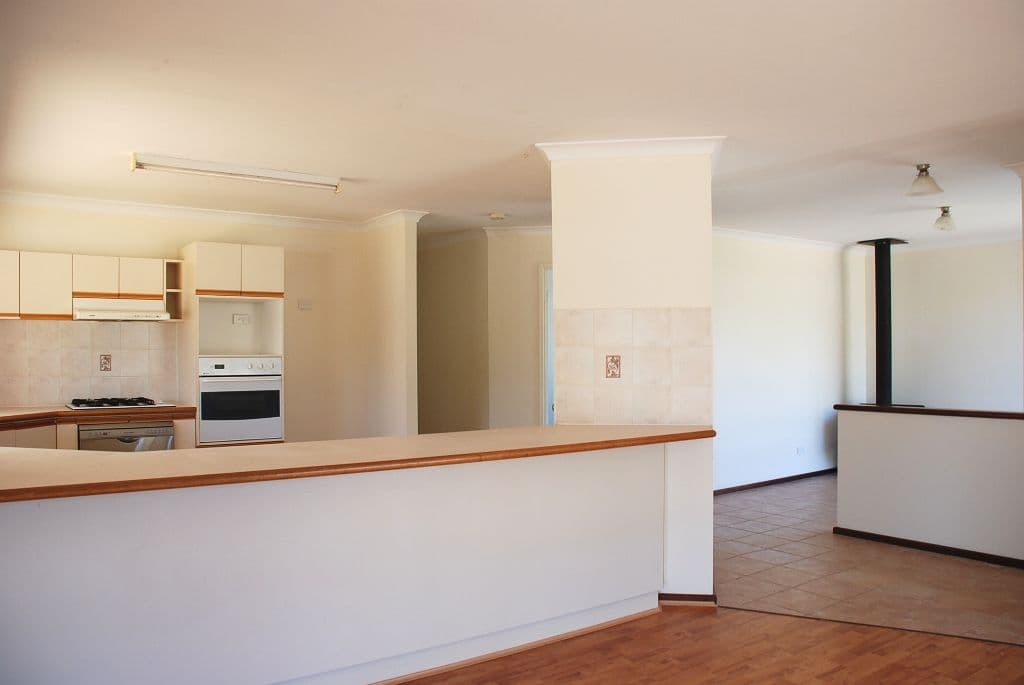 9 Cameron Street, JURIEN BAY WA 6516, Jurien Bay - Thumbnail 2