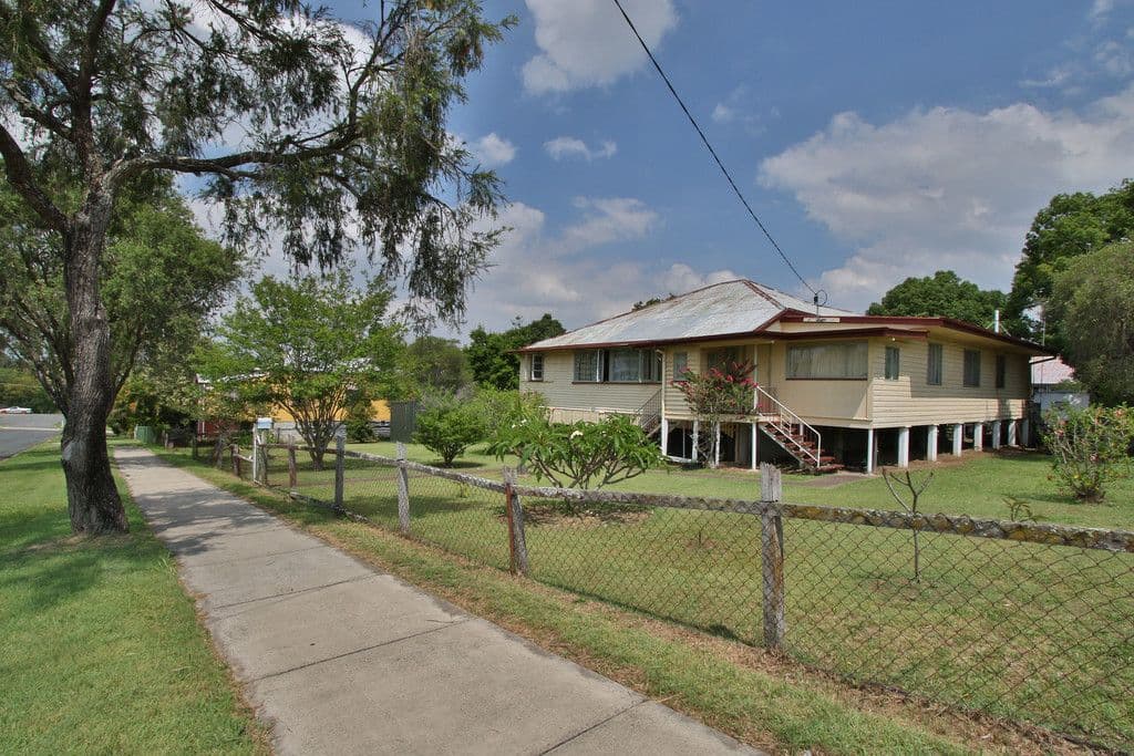 10 Woodford Street, One Mile QLD 4305, One Mile - Thumbnail 4