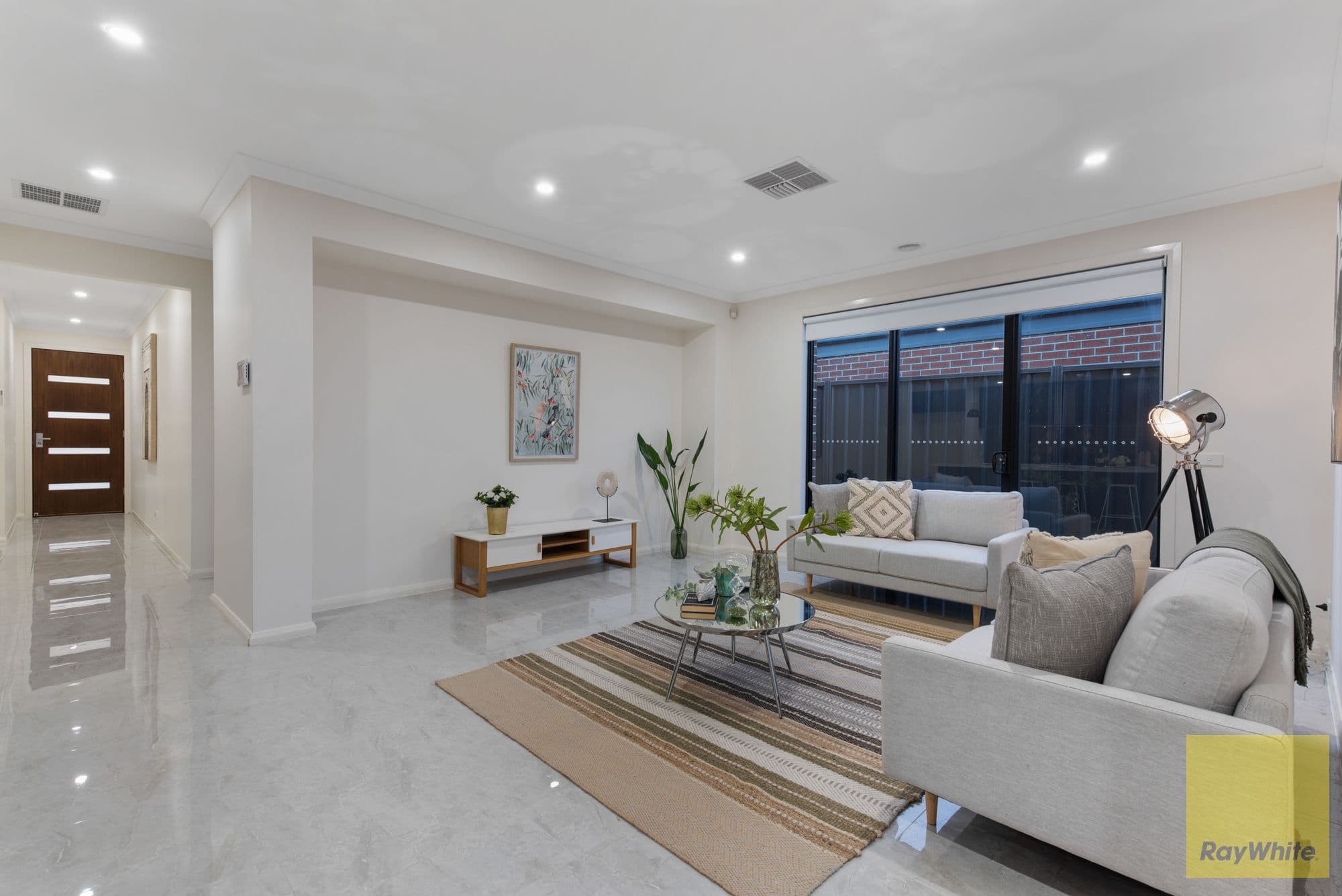 29 Ravenshaw Chase, Tarneit VIC 3029, Tarneit - Thumbnail 2